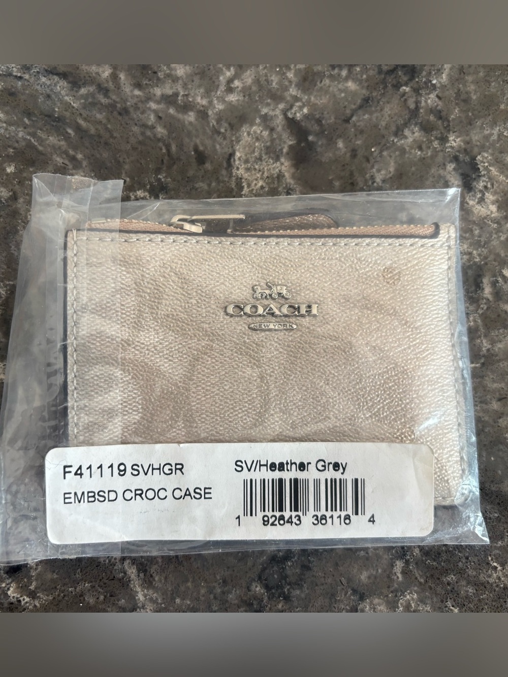 ๐บCoach Heather Grey Embossed Croc Card Holder with Silver Logo๐บ